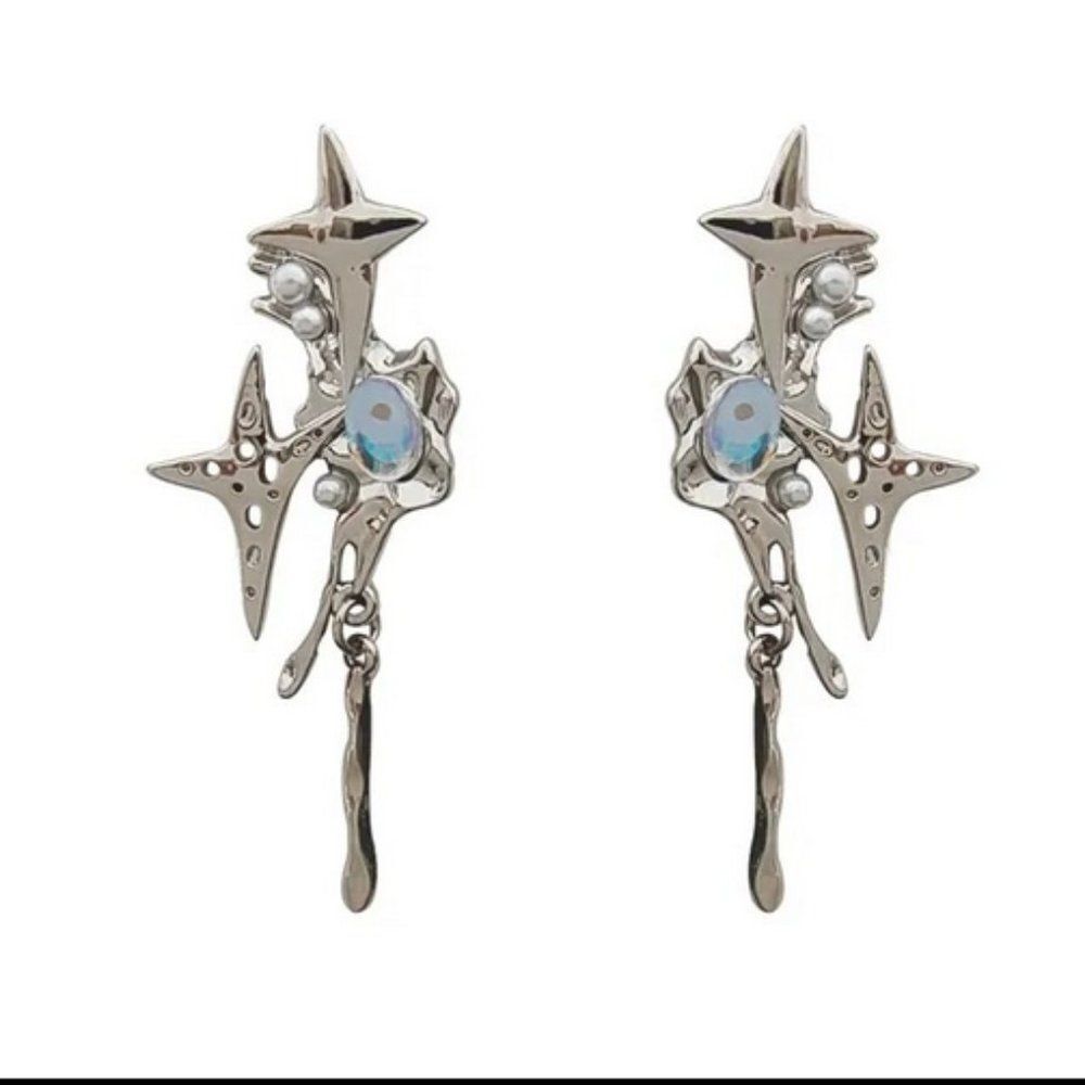 NWOT Brutalist Melty Star Earrings